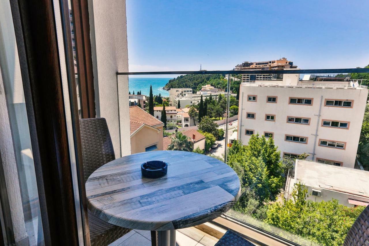 Hotel Lusso Mare By Aycon Budva Exterior photo